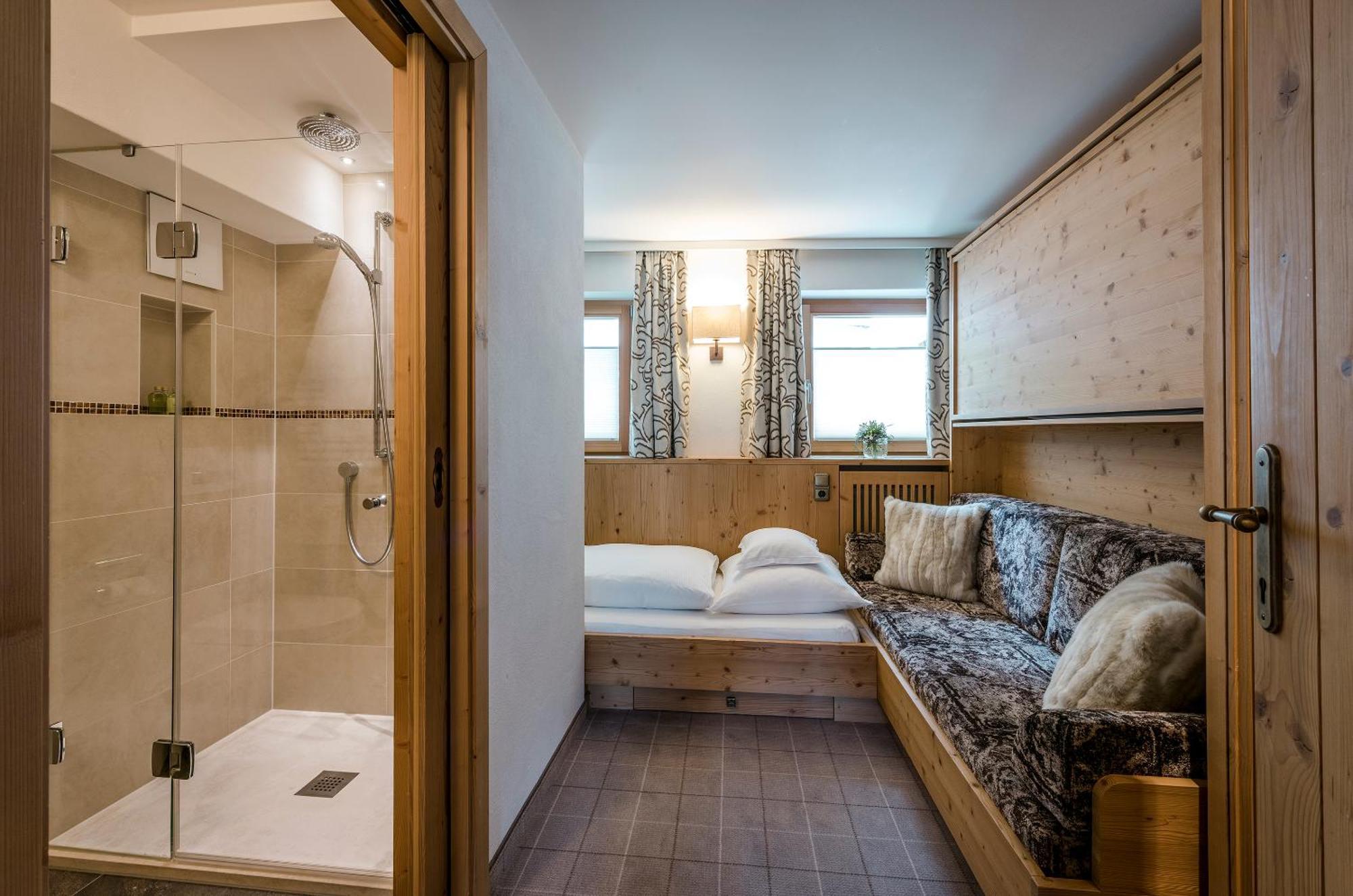 Hotel Auenhof Lech am Arlberg Bagian luar foto