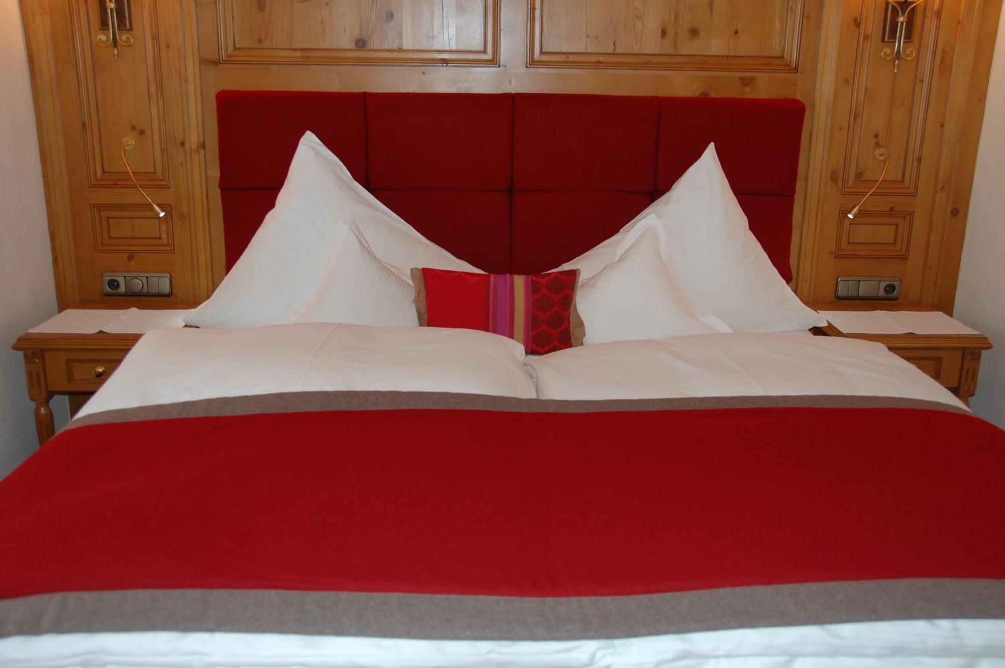 Hotel Auenhof Lech am Arlberg Ruang foto