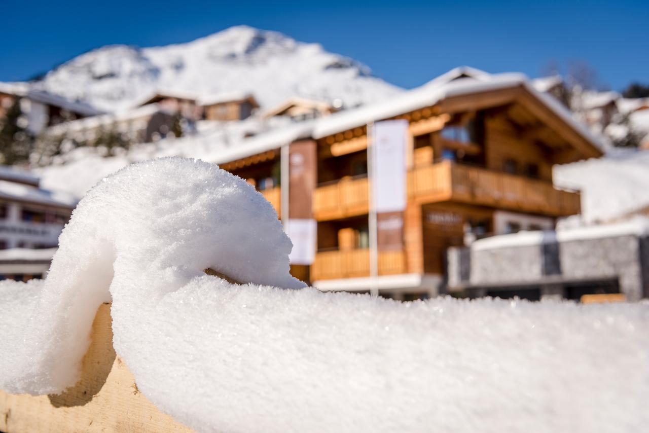 Hotel Auenhof Lech am Arlberg Ruang foto